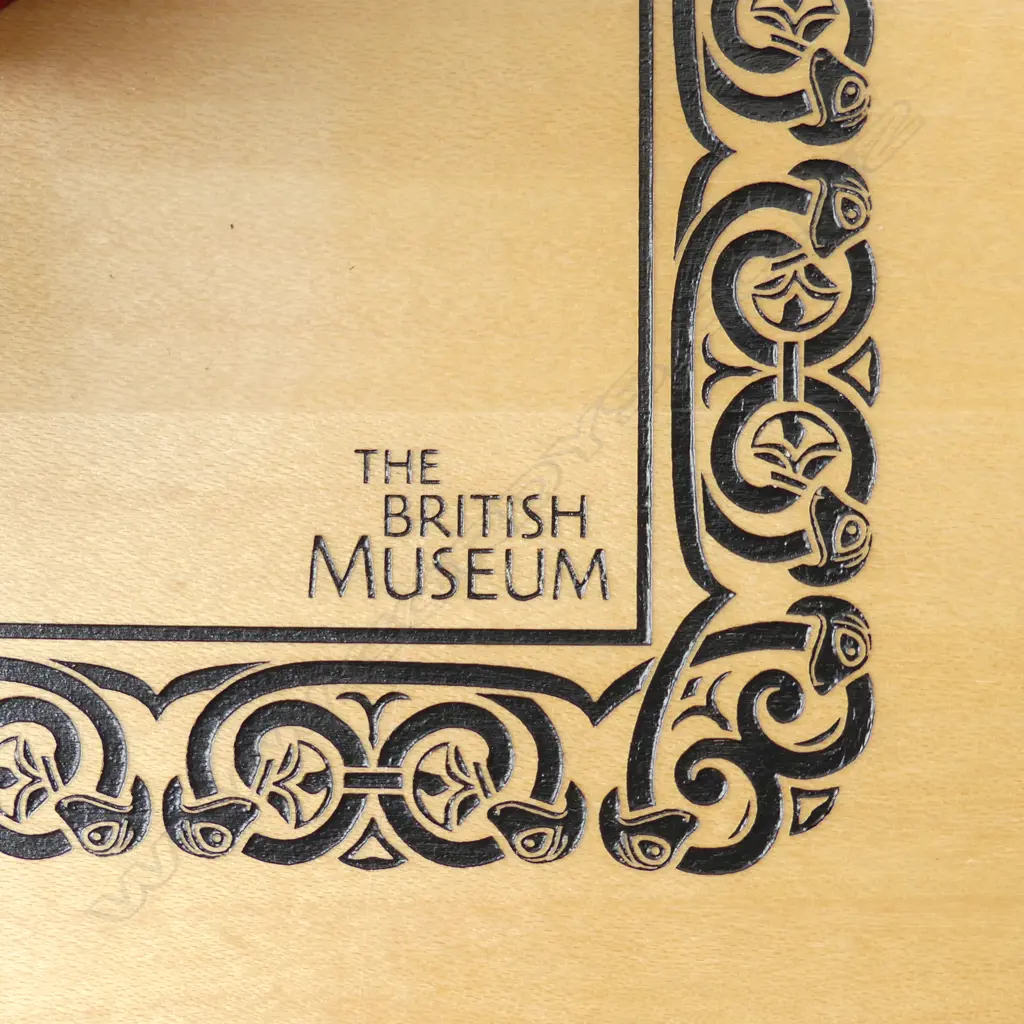BRITISH MUSEUM LEWIS CHESS SET REPLICA 555x280x135mm Image 1++