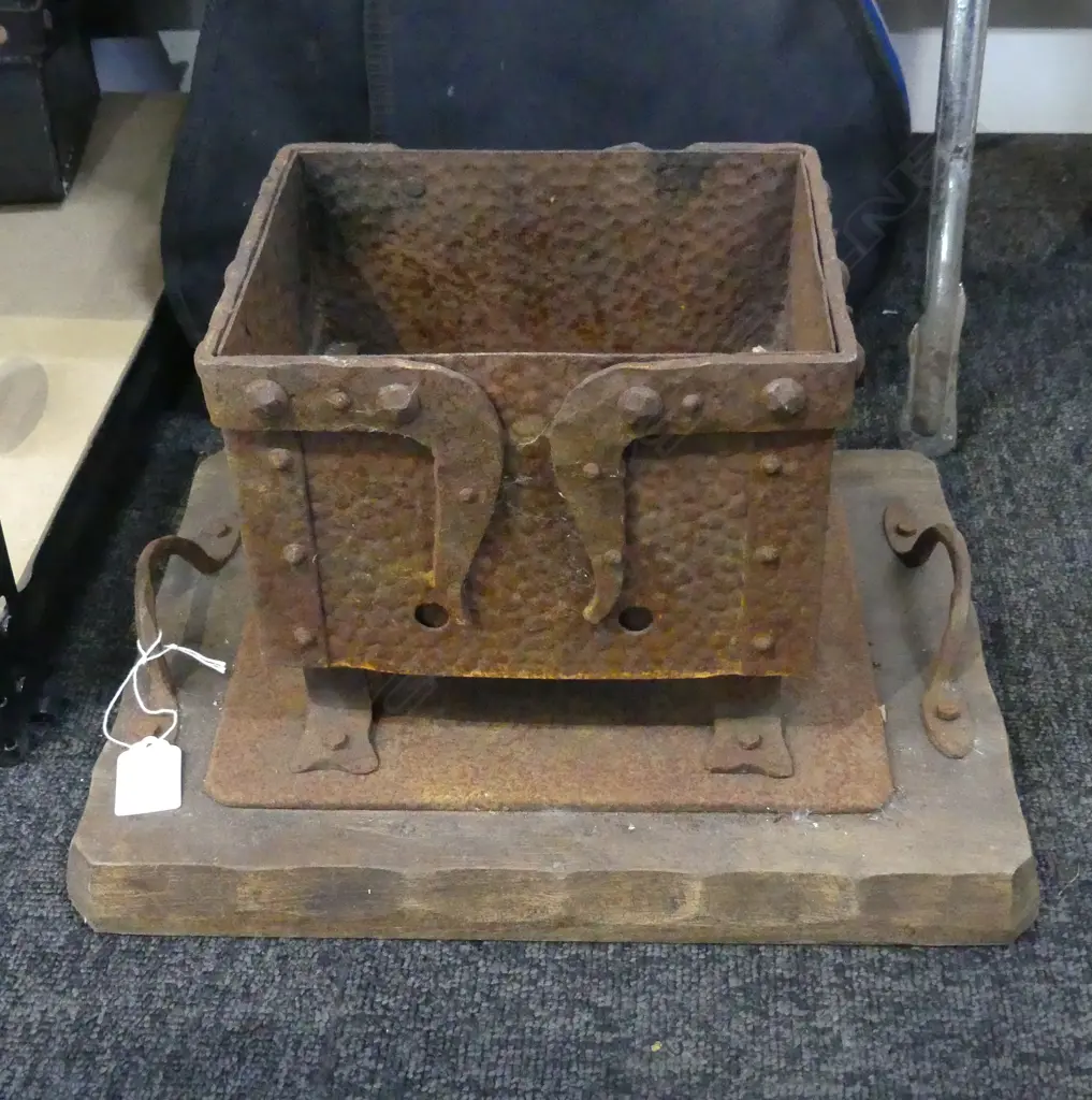 VINTAGE METAL BURNER? ON WOODEN BASE 360x270x220mm Image 1++