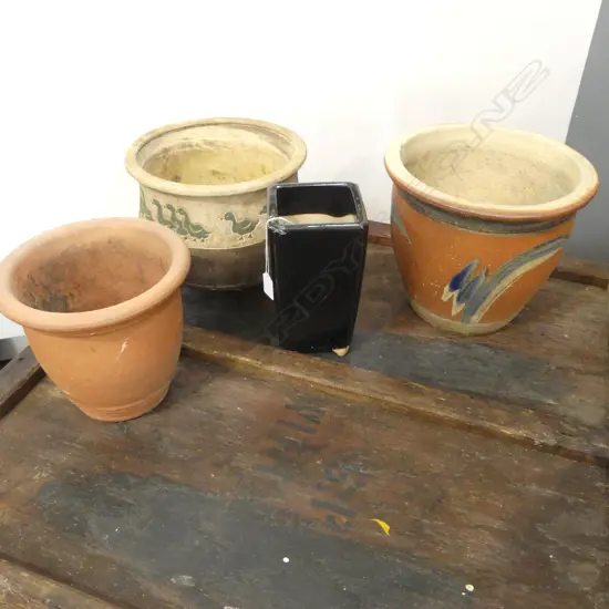 4 ASST. PLANTER POTS