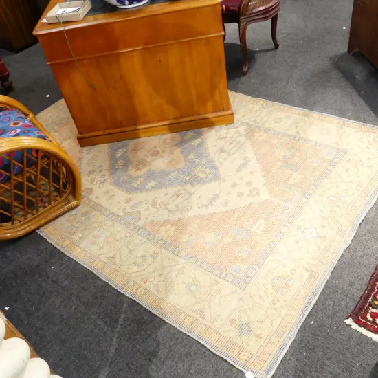 MODERN MACHINED RUG 2400x1640mm