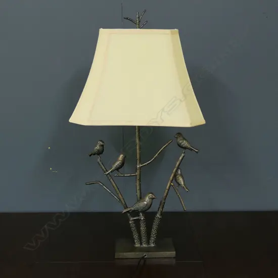 METAL BIRDS ON BRANCHES TABLE LAMP H.825mm