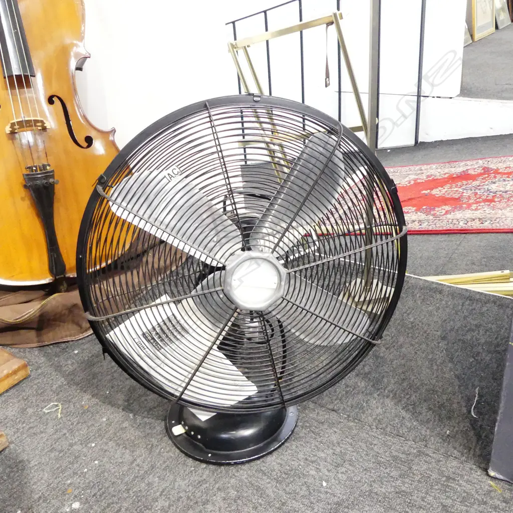 CINNI TABLE FAN H.530mm Image 1++