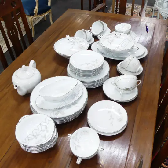 NORITAKI DINNER SERVICE
