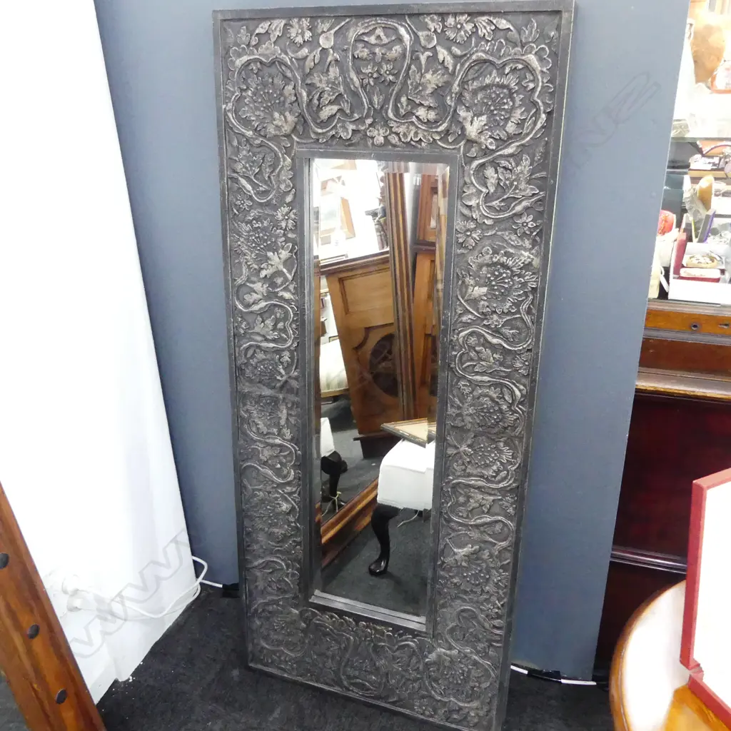 LG MODERN FRAMED MIRROR 610x1400mm Image 1++