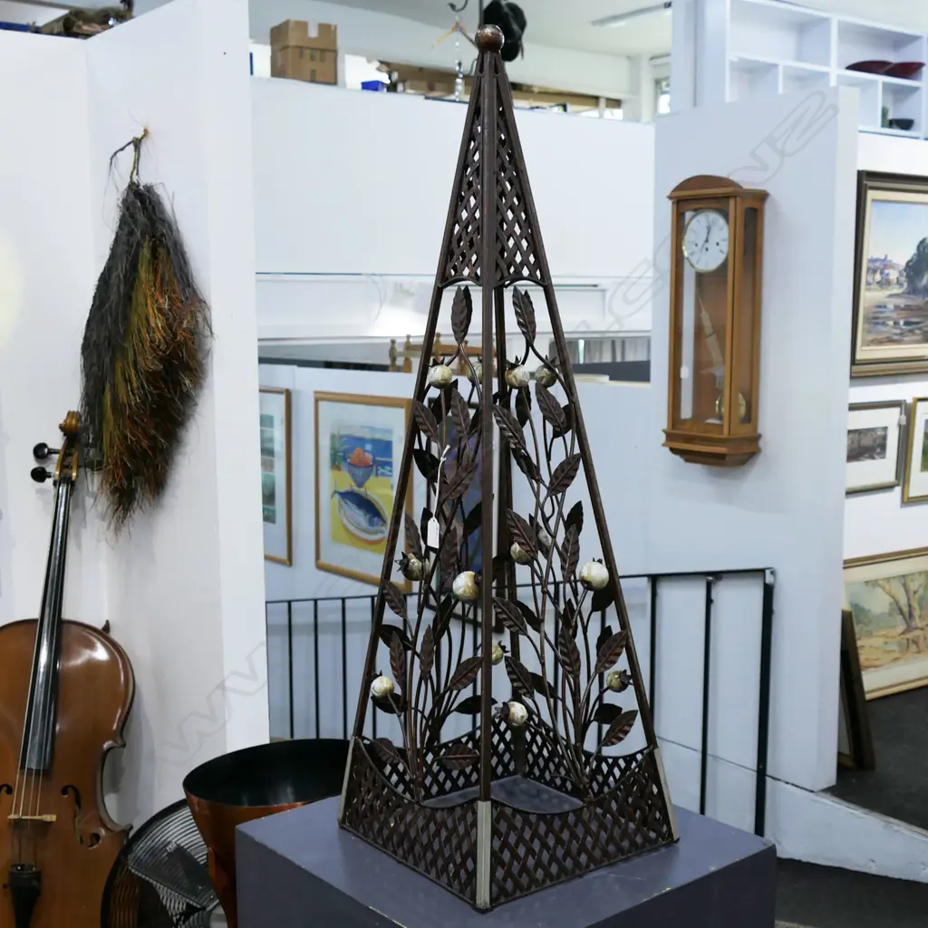 METAL OBELISK, FLORAL DESIGN H.1000mm Image 1++