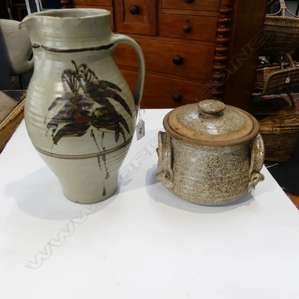 2 PCES STUDIO POTTERY; BILL ROBERTS LIDDED CASSEROLE, TALL JUG (STAMPED) H.300mm Image 1++