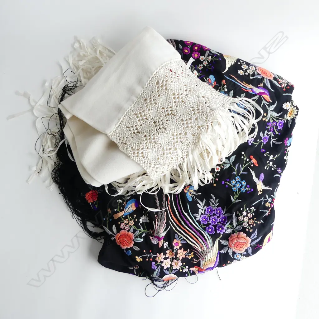 LG BLACK EMBROIDERED SHAWL + WHITE SCARF Image 1++