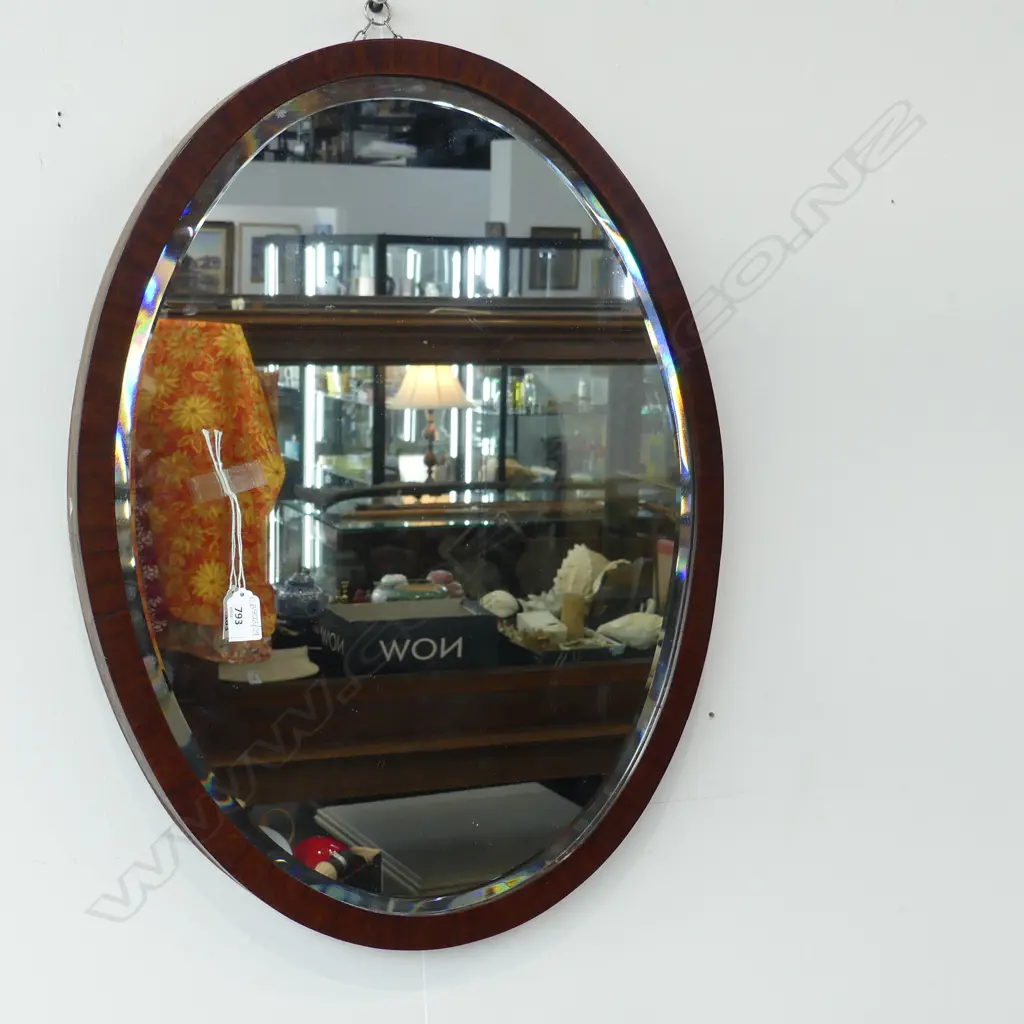LG OVAL BEVELLED MIRROR 665x510mm Image 1++