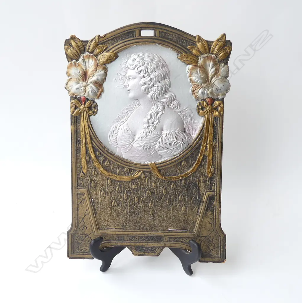 c.1900 FRENCH ART NOUVEAU CARD DISPLAY ‘DEPOSE1668’ FEATURING FEMALE BUST, L.370mm, W.265mm Image 1++