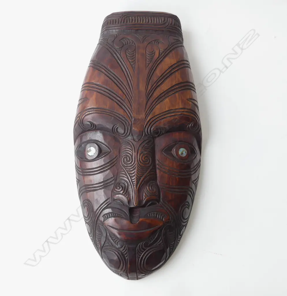 LG CARVED WOODEN MAORI MASK BY HEMI RANEINUI H.495mm Image 1++