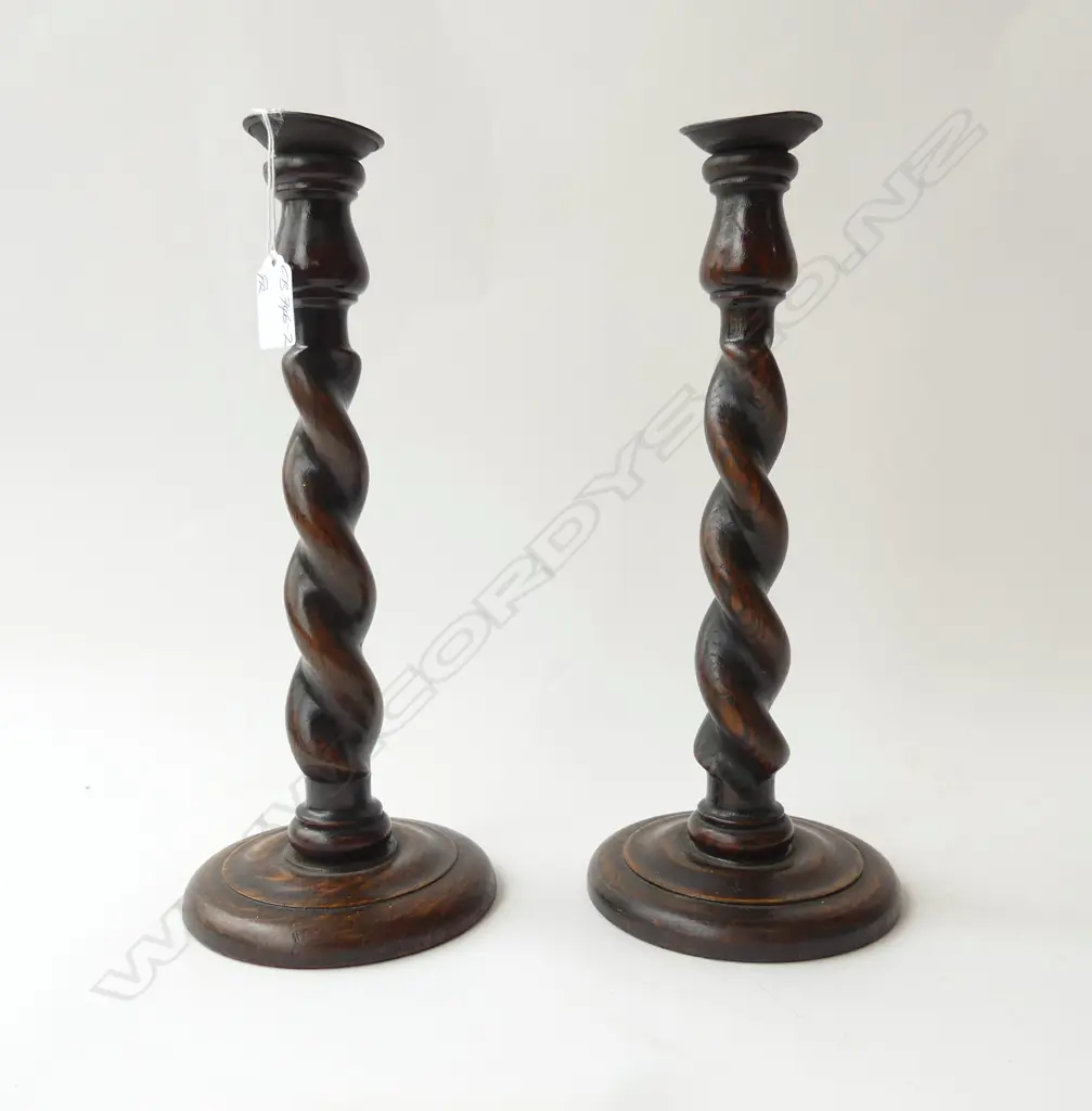 PR C1920 OAK BARLEY TWIST COLUMN CANDLESTICKS metal sconces H.325mm Image 1++