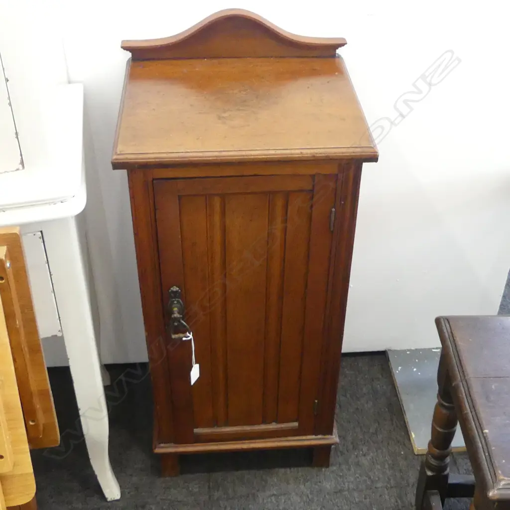 MAHOGANY BEDSIDE CABINET 370x330x835mm Image 1++