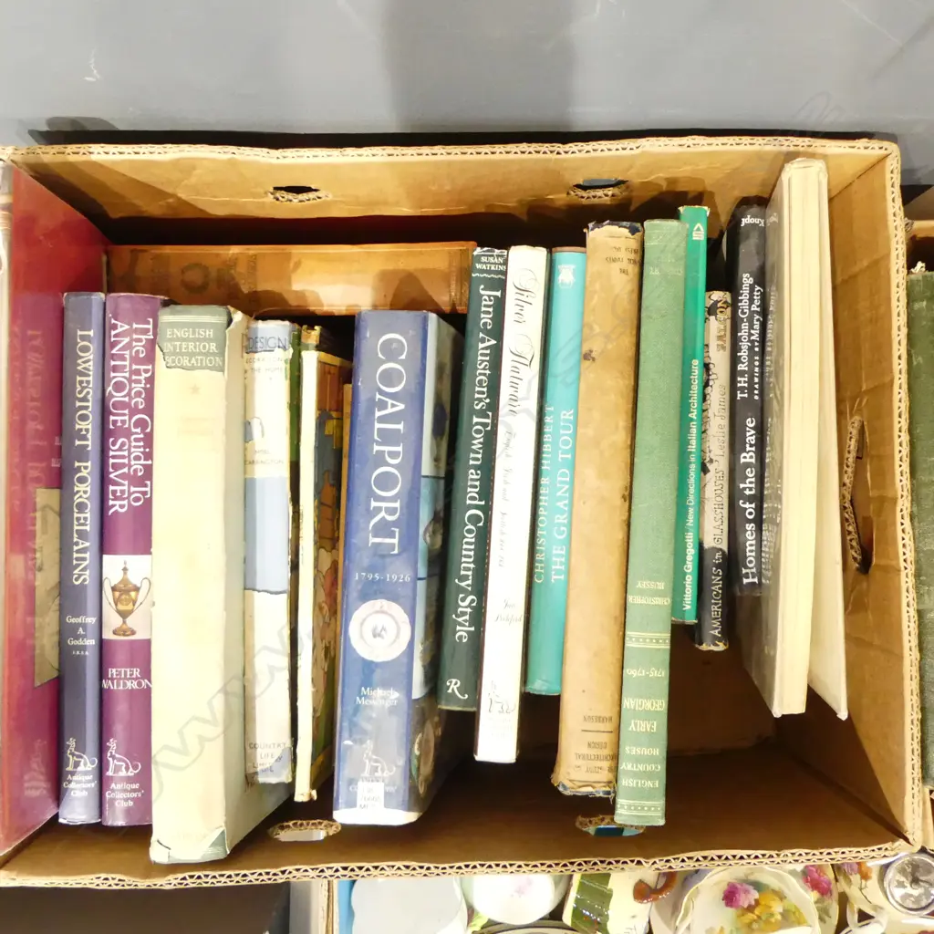 ASST. BOOKS; ARCHITECTURE / ANTIQUES INTEREST Image 1++