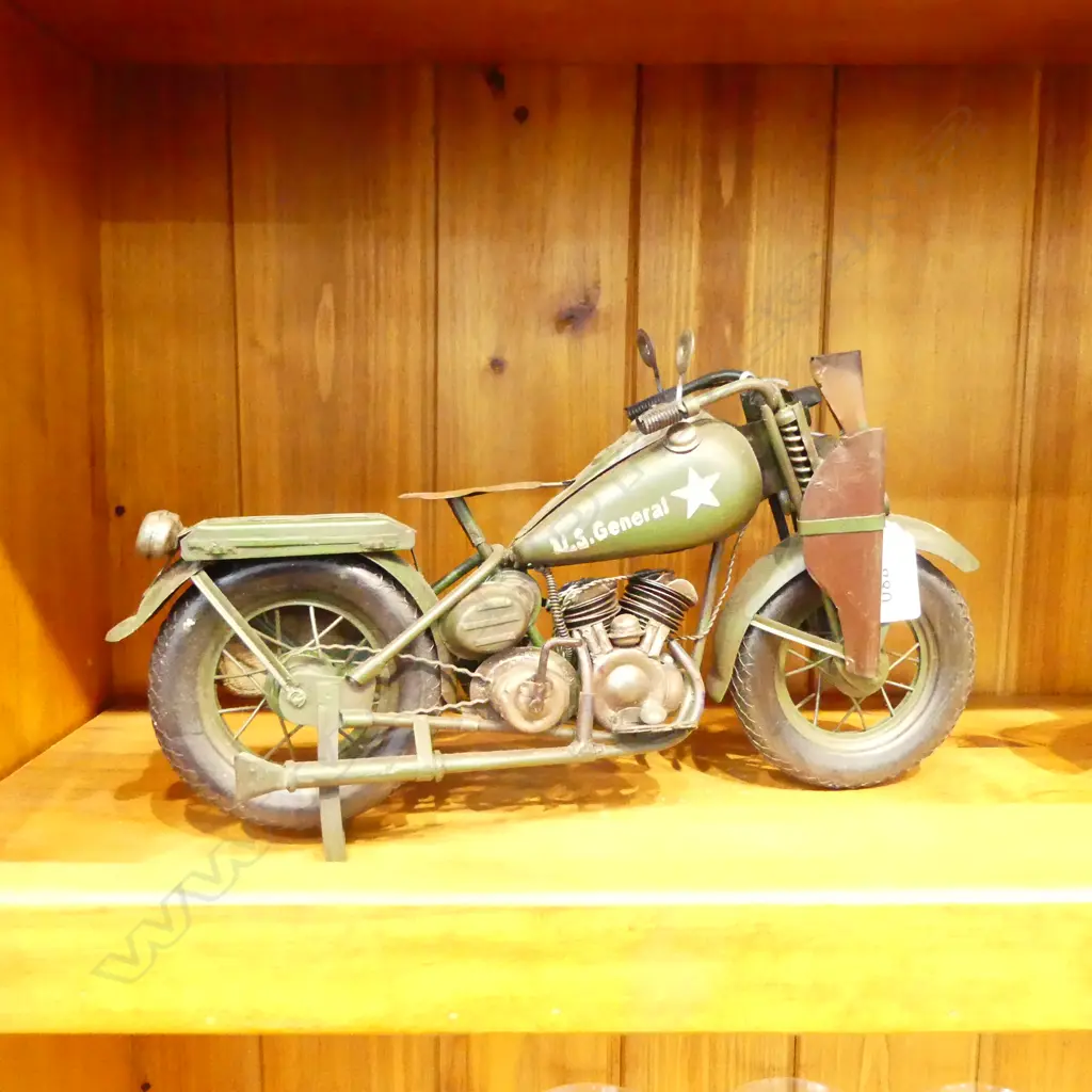 2 MOTORBIKE DISPLAY MODELS L.400mm Image 1++