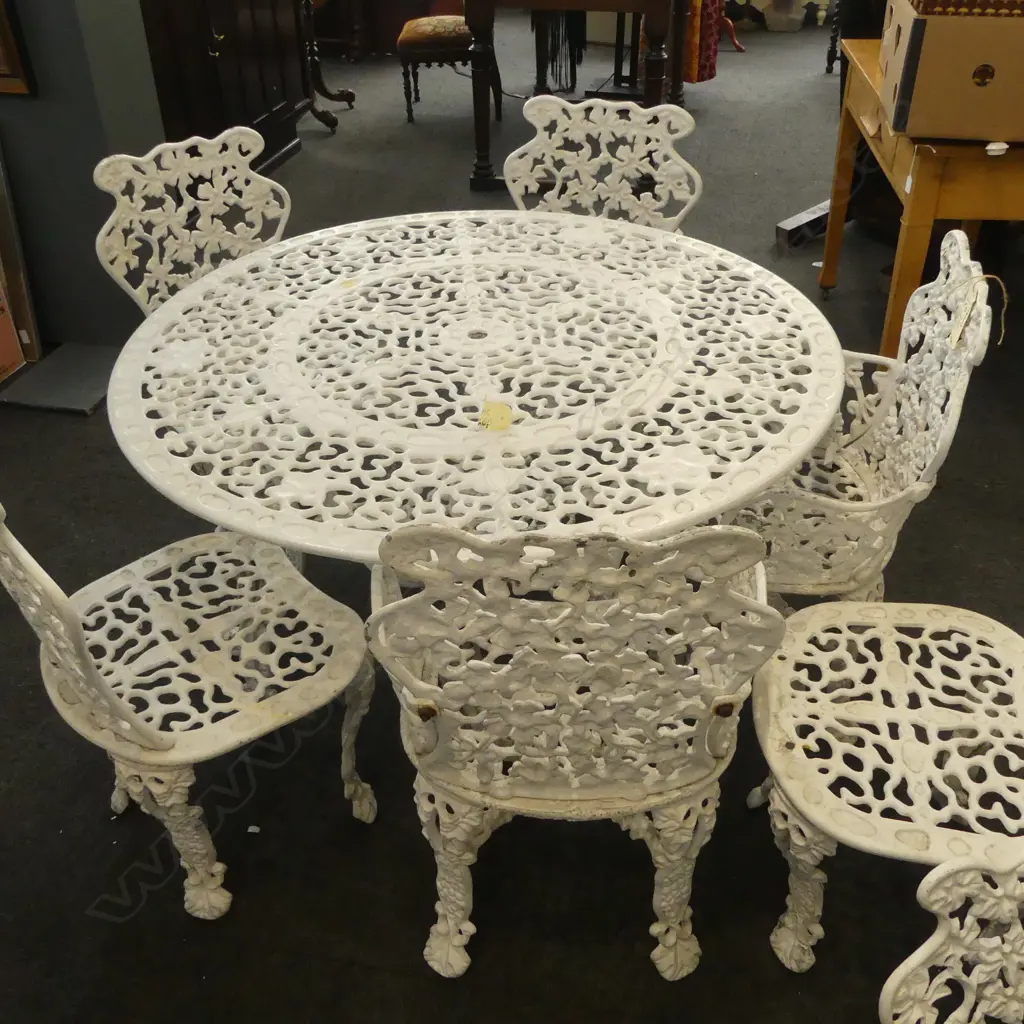 LG WHITE METAL PATIO TABLE 1190mm dia & 6 CHAIRS (3 ARE CARVERS) Image 1++