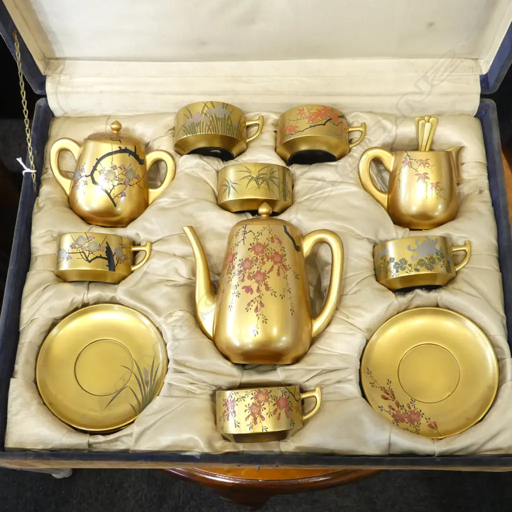 ORIENTAL GOLD LACQUER TEA SET, BOXED (1 CUP MISSING HANDLE), BOXED Image 1++