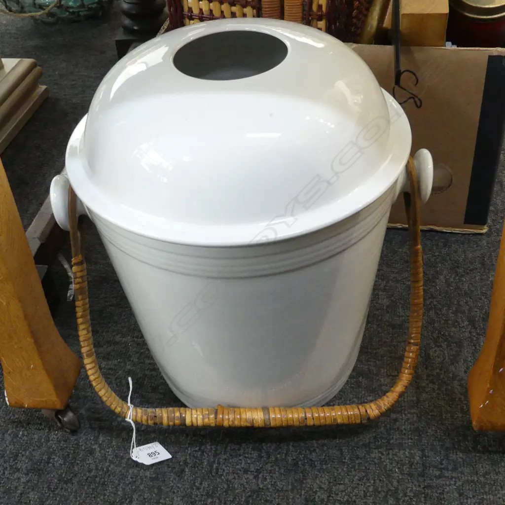 ANTIQUE GRIMWADES LIDDED BUCKET H.330mm Image 1++
