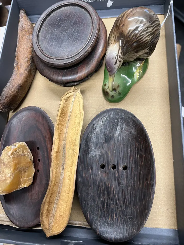 TRAY HARDWOOD STANDS + CERAMIC KIWI ETC Image 1++
