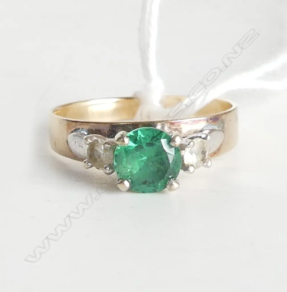 9ct CZ & GREEN GEM SET DRESS RING, 2.5gm, SIZE N Image 1++