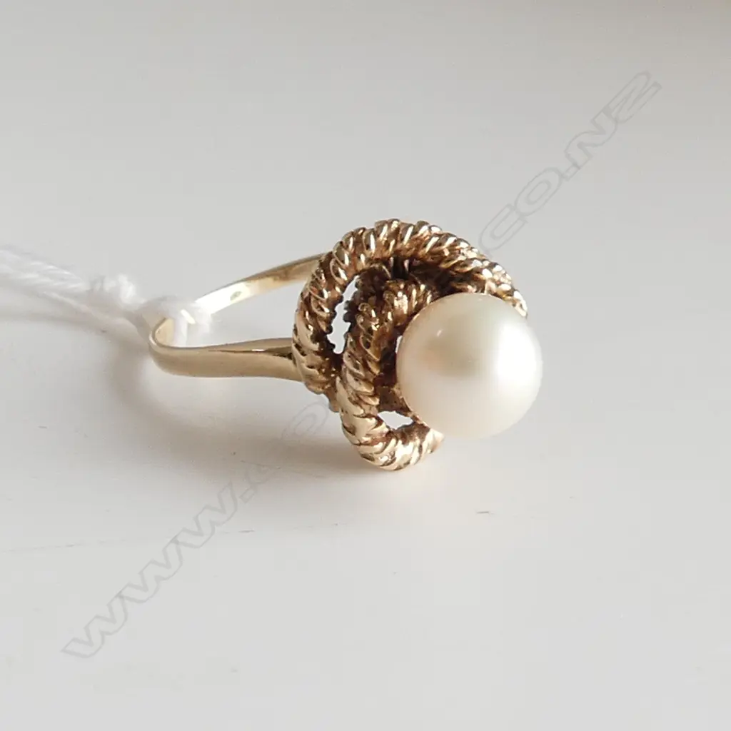 9CT PEARL RING 5.0 SIZE O Image 1++