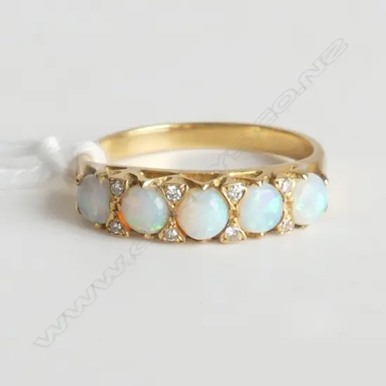 18CT GOLD ESTATE 5 OPAL & SMALL DIAMOND RING 3.55gms