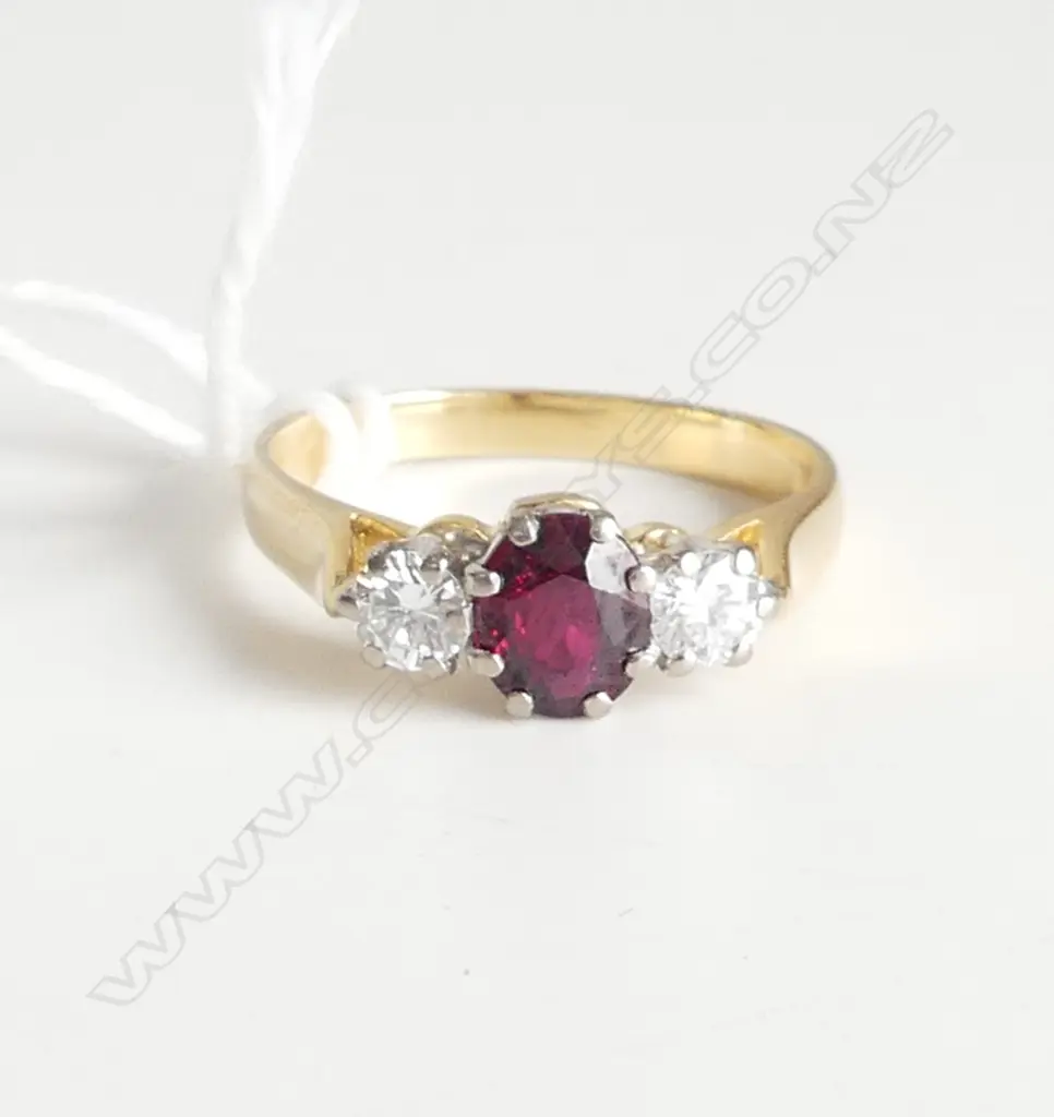 18ct DIAMOND & RED GEM RING, 3.5gms, SIZE M Image 1++