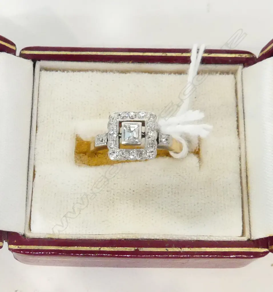 18CT DIAMOND RING SIZE M Image 1++