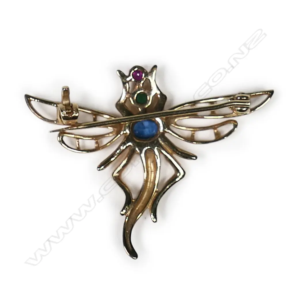 A 9ct yellow gold semi-precious stone set dragonfly brooch, Image 1++
