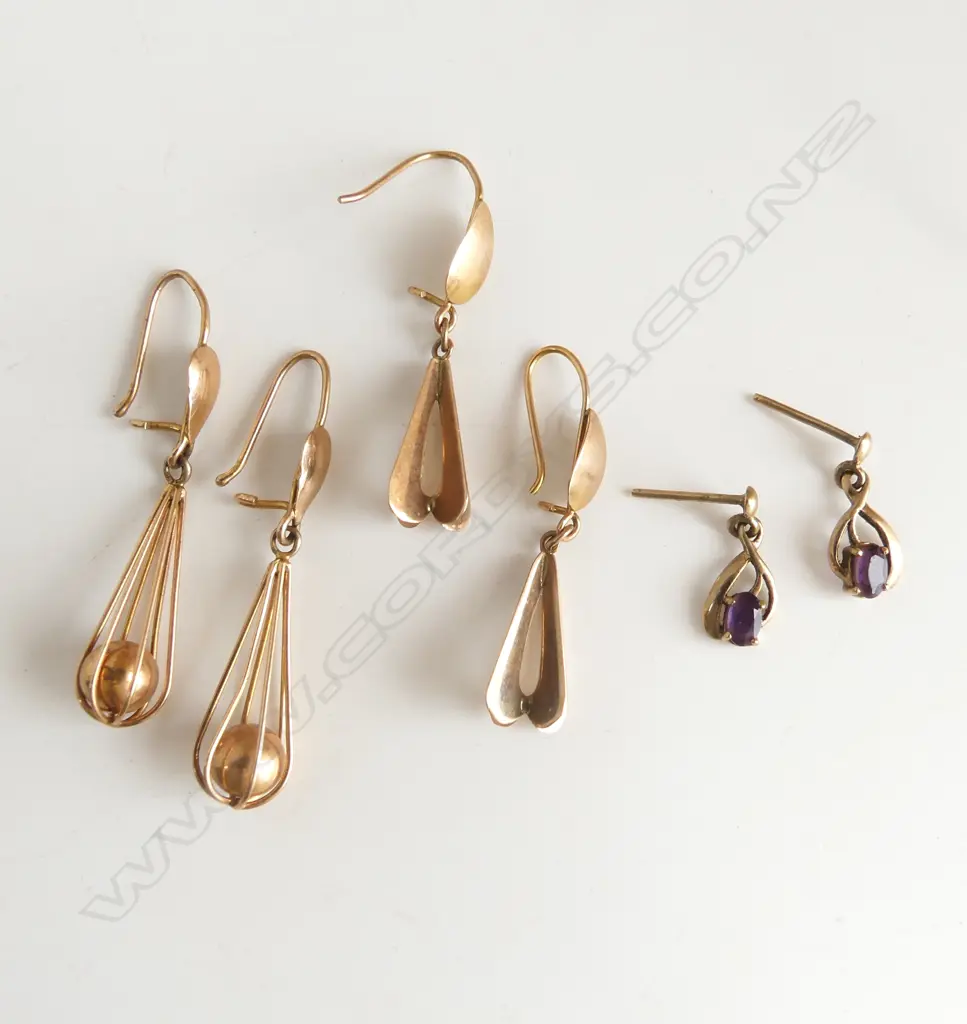 3 PRS 9CT GOLD EARINGS 5.4 GRMS Image 1++