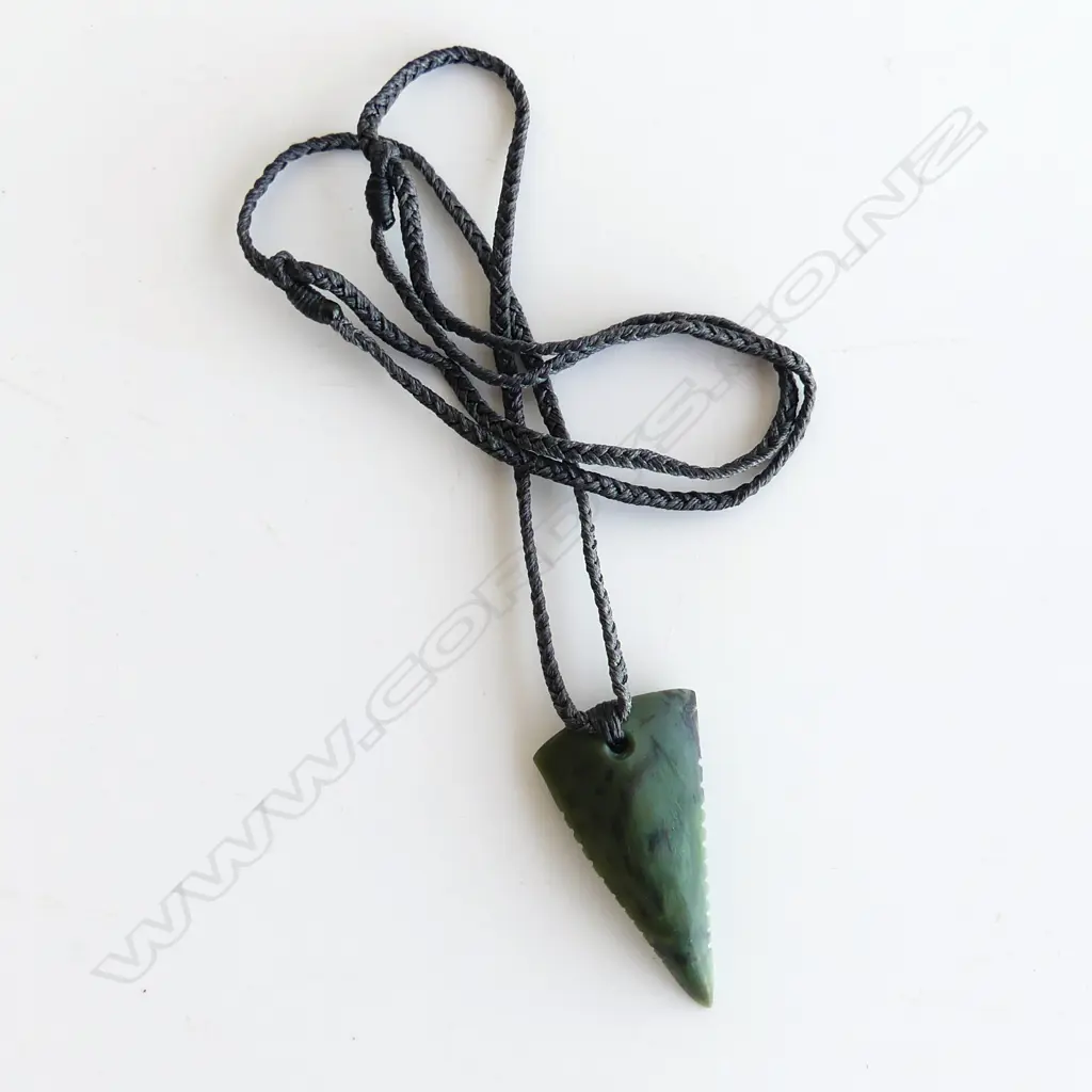ROSS McCABE carved pounamu (gem chatoyant inanga) niho mango (shark tooth) pendant with certificate 2017. L 60m Image 1++