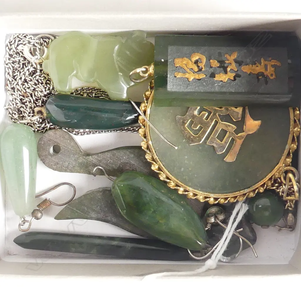 ASSORTED JADE Image 1++