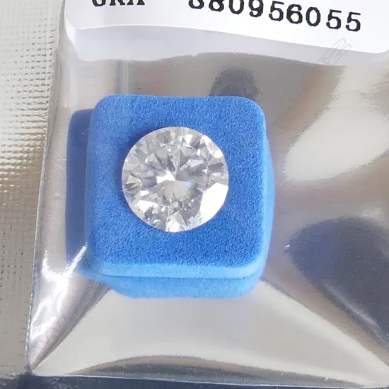 LOSE 3ct MOISSANITE, comes with GRA report