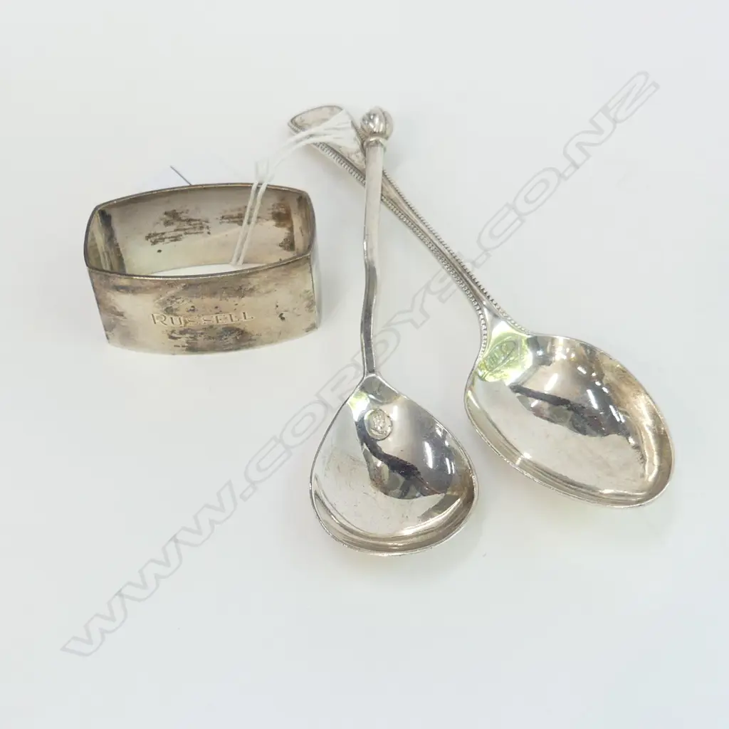 3 PCES STG SILVER, 2 SPOONS + NAPKIN RING 103 GR Image 1++