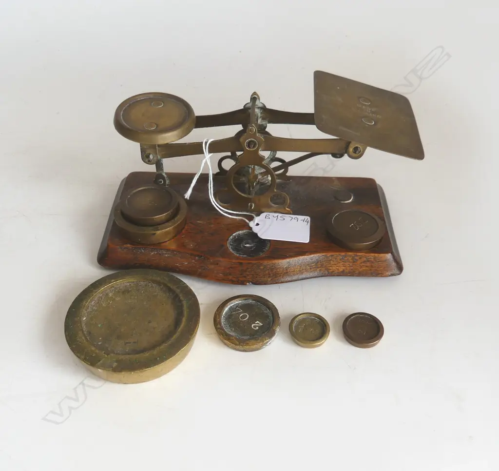 POSTAL SCALES WITH WEIGHTS Image 1++