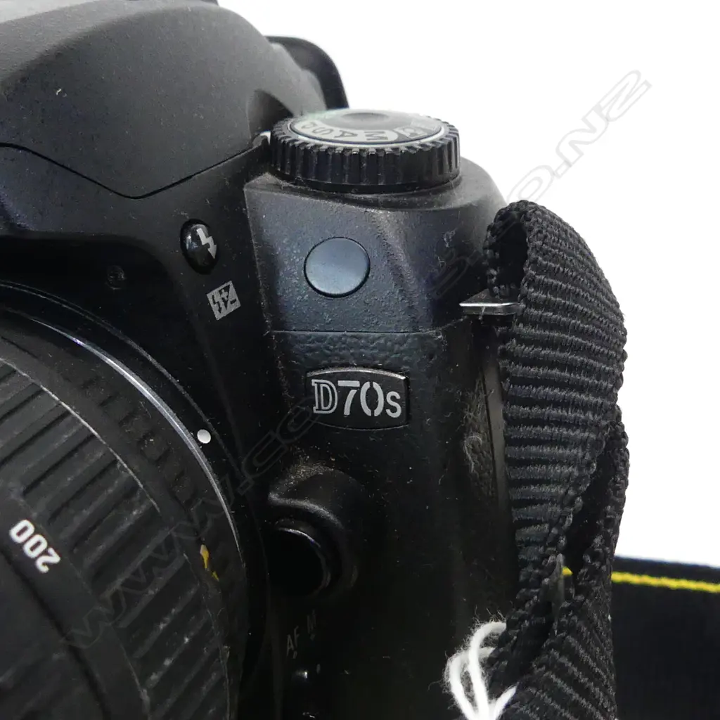 NIKON D70s DIGITAL SLR CAMERA + SIGMA LENS & MANUALS Image 1++