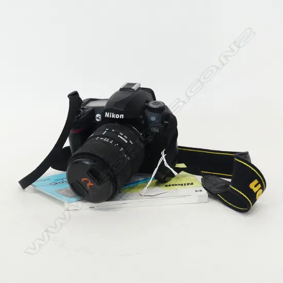 NIKON D70s DIGITAL SLR CAMERA + SIGMA LENS & MANUALS