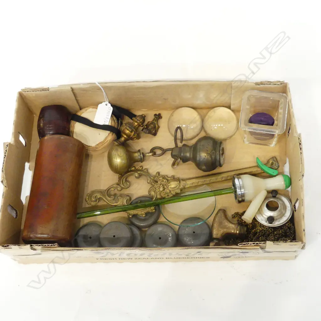 BOX OF SMALL COLLECTABLES – GREEN GLASS SYPHON TUBE, BRASS WEIGHTS, TOY CAR WHEELS, CHAIN ETC Image 1++
