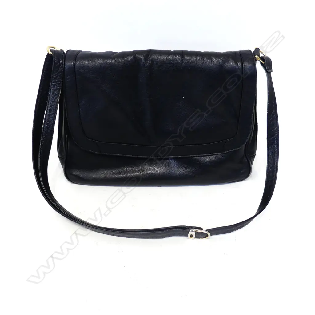 BLACK LEATHER SHOULDER  BAG 24 X 31 MM Image 1++