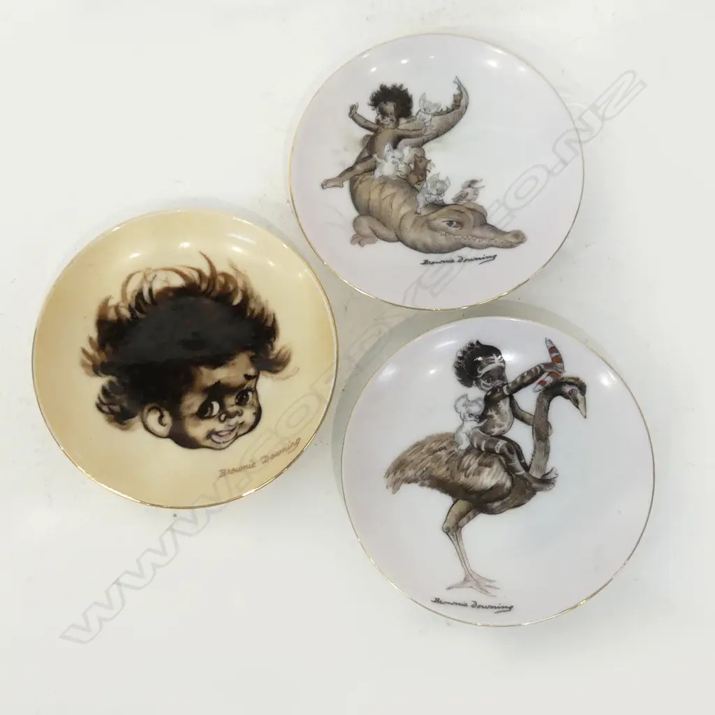 THREE BROWNIE DOWNING AUSTRLIA ABORIGINAL DISHES, D.100mm Image 1++