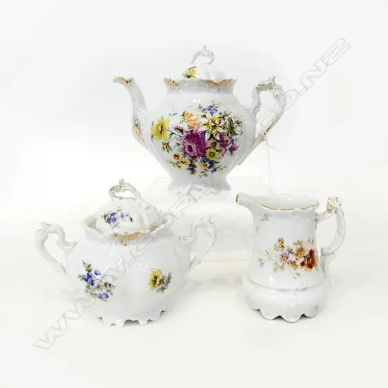 ASST VICTORIAN CHINA TEAPOT ETC