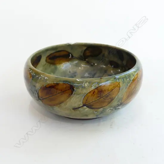 DOULTON LAMBETH AUTUMN LEAVES STONEWARE BOWL