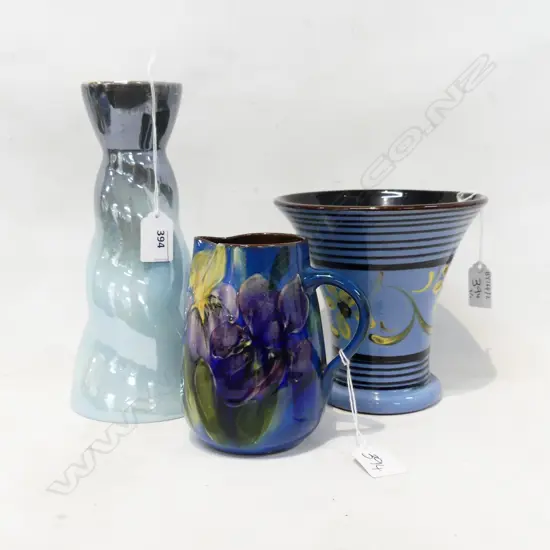 3 PCES LUSTRE CHINA; MALING PLATE & VASE H.240mm + OTHER VASE