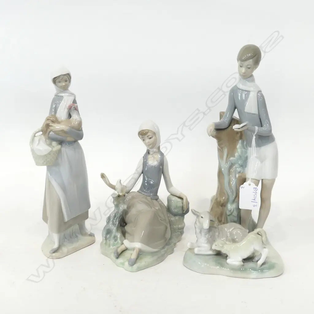 3 LLADRO FIGURES - ALL REPAIRED H.270mm Image 1++