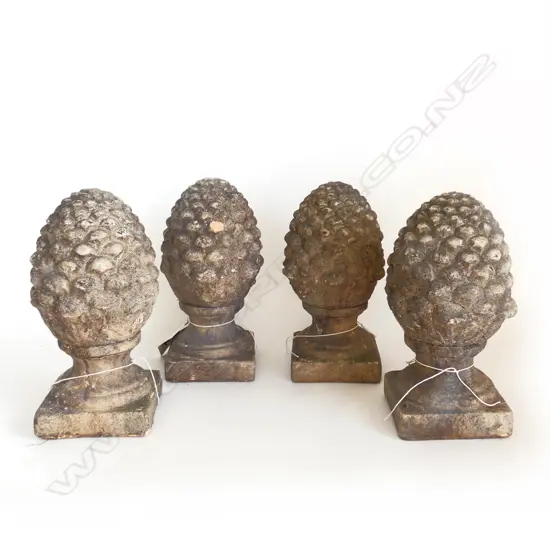 4 CERAMIC PINECONE FINIALS H.290mm