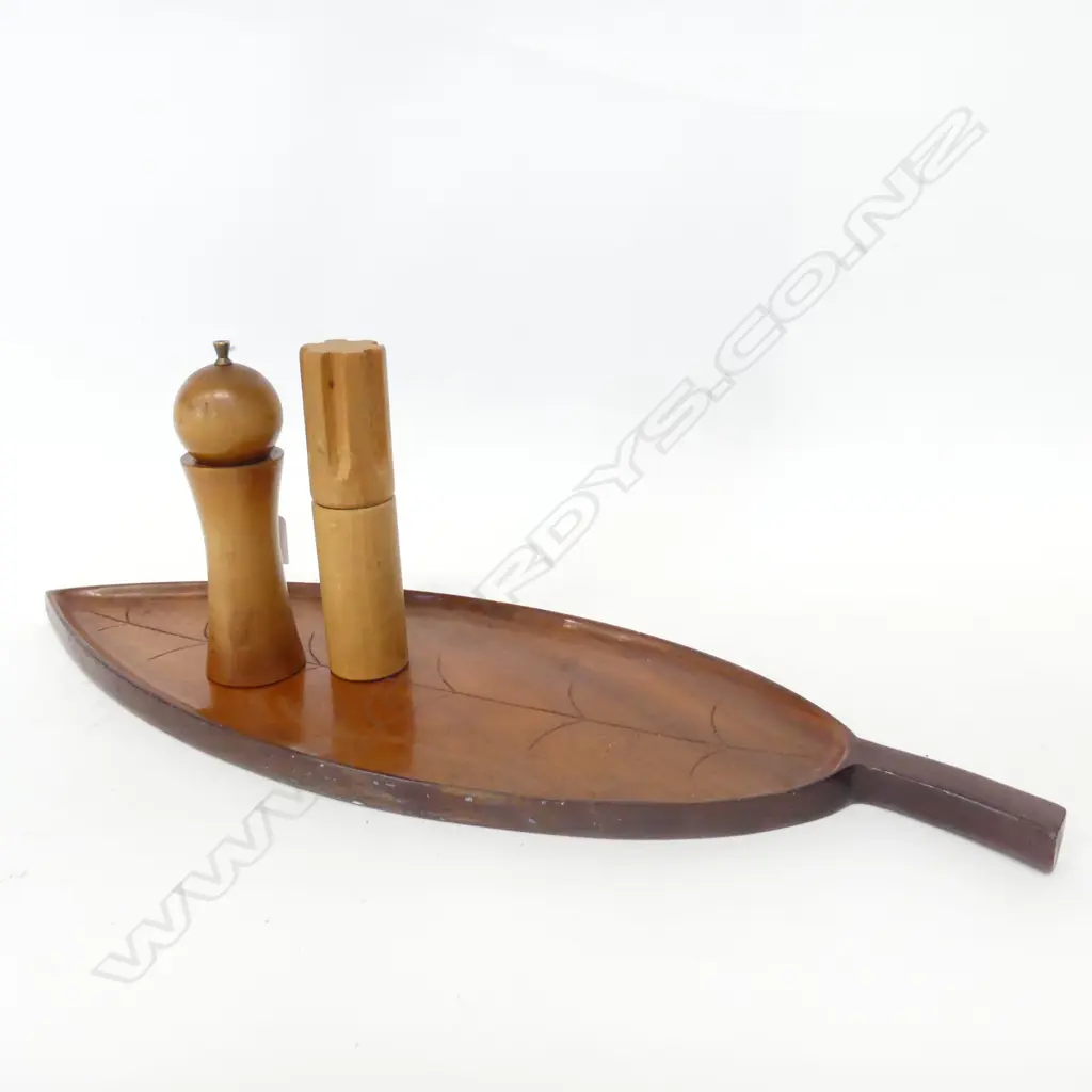 2 WOODEN PEPPER MILLS - DANISH & FRENCH H.195mm + HAITIAN TEAK LEAF PLATTER L.635mm Image 1++