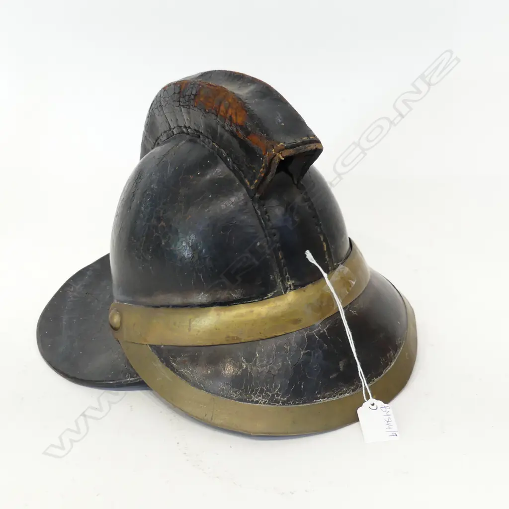 ANTIQUE LEATHER FIREMANS HELMET H.200mm Image 1++