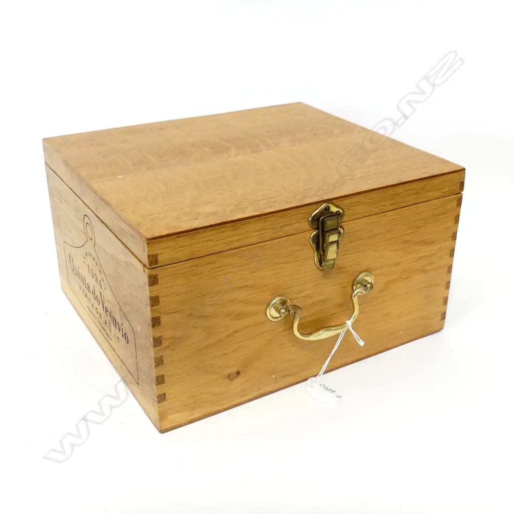 OAK PORT BOX HINGED LID 330 x 290 x 180mm brass fittings Image 1++