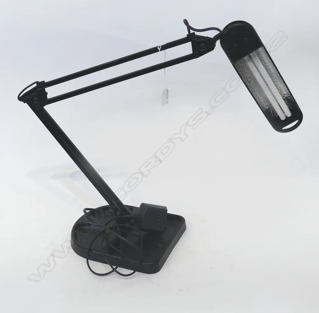 BLACK RETRO DESK LAMP Image 1++