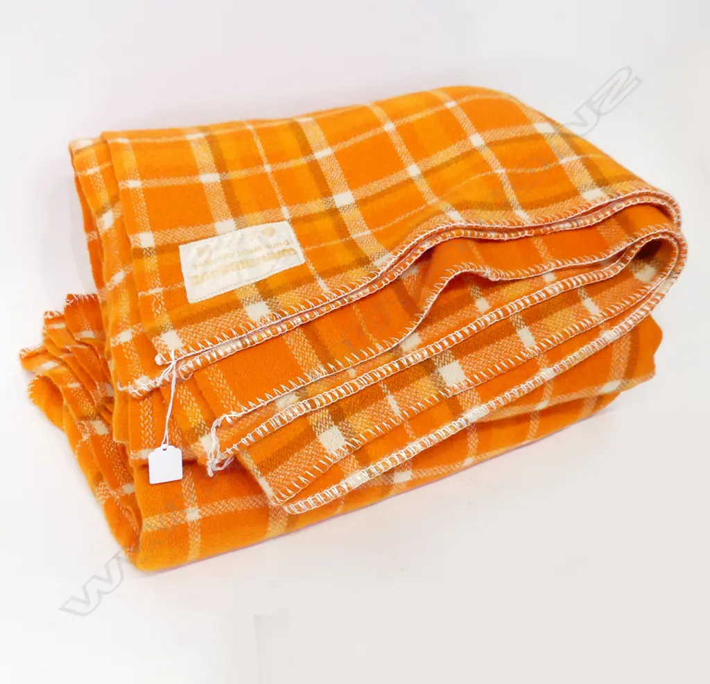 PR RETRO ORANGE WOOLLEN BLANKETS  Image 1++