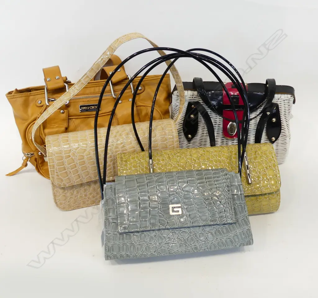 5 LADIES FASHION HANDBAGS Image 1++